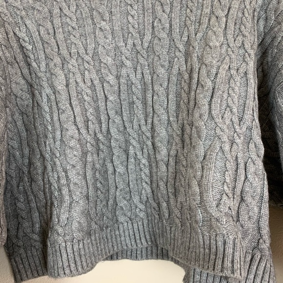 Cable Knit Cropped Sweater - Picture 7 of 7